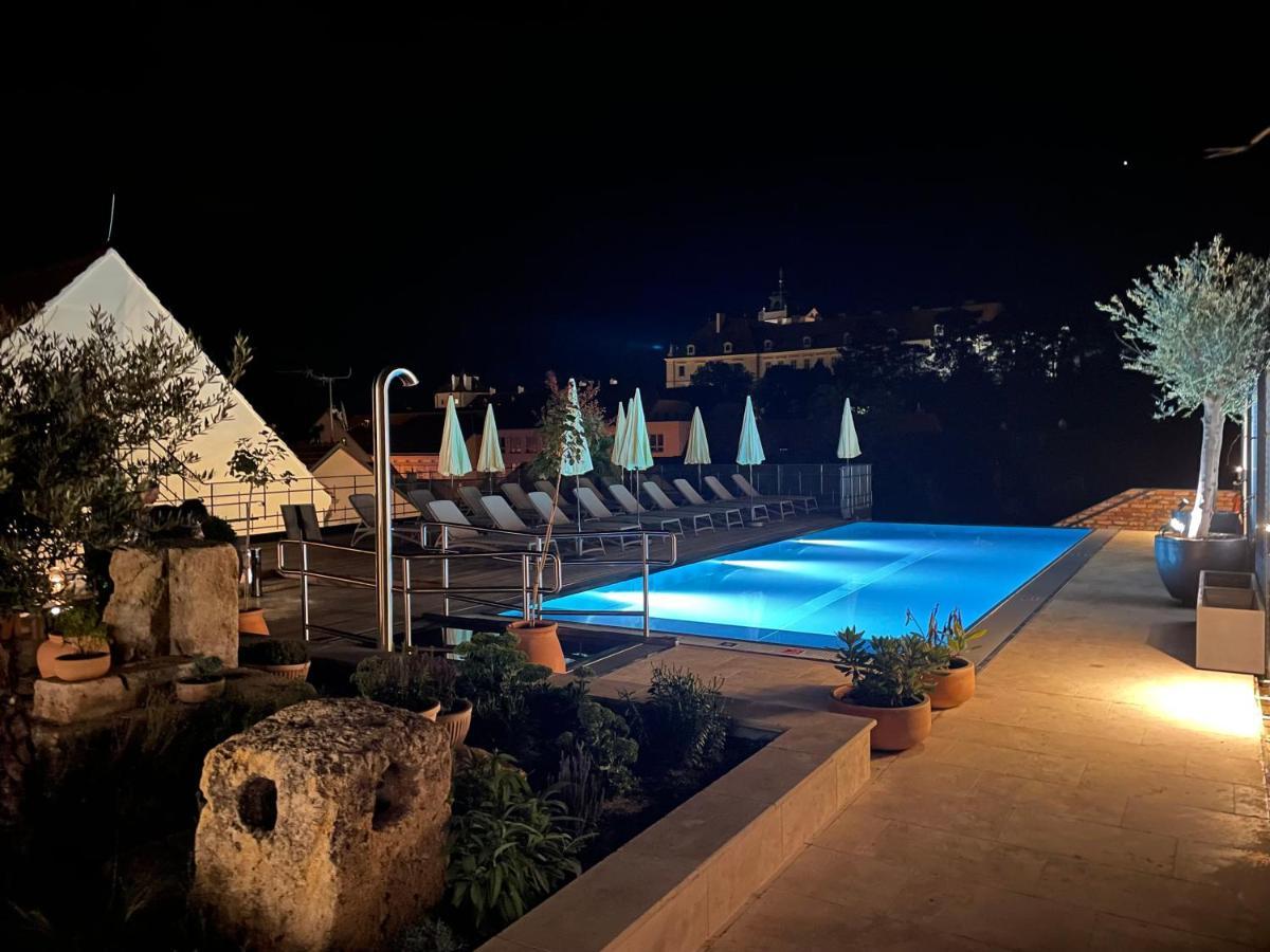 Resort Valtberg - Depandance Valtice Zewnętrze zdjęcie