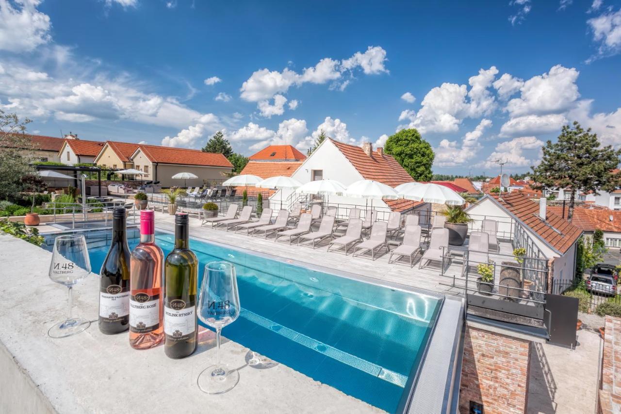 Resort Valtberg - Depandance Valtice Zewnętrze zdjęcie